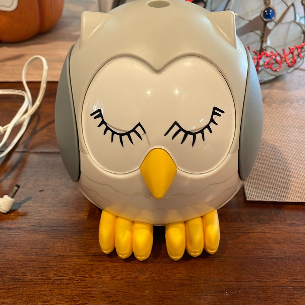Young Living Feather the Owl Diffuser EUC